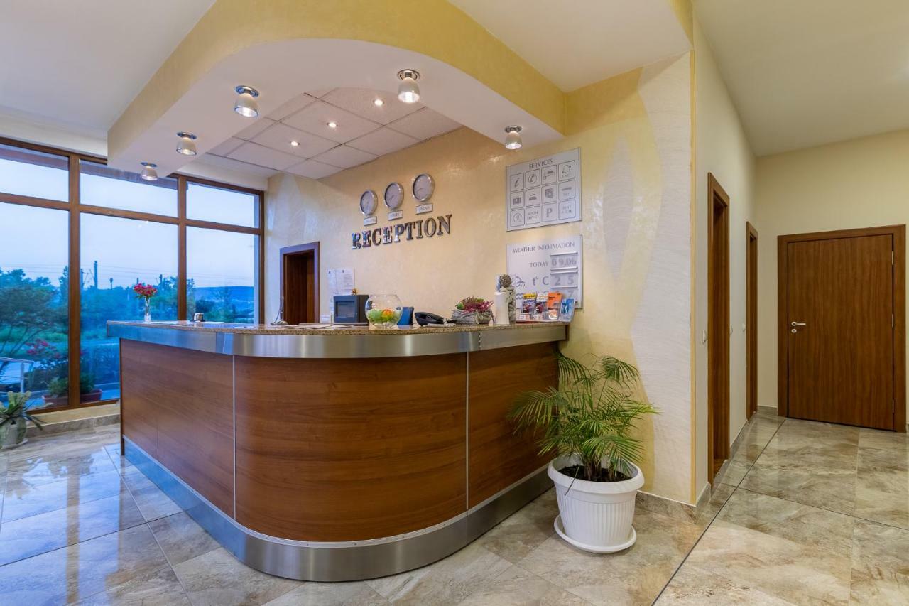 Adamo Hotel